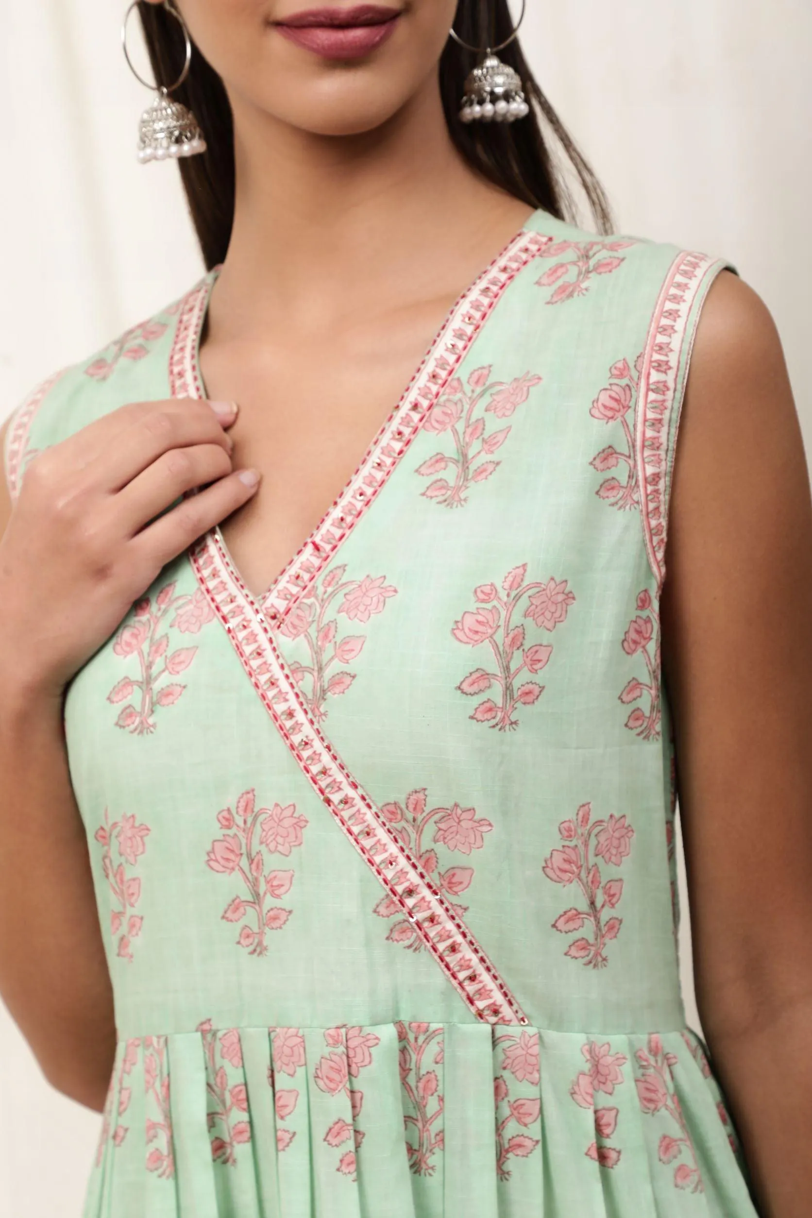 Aadhriti Sea Green Cotton Slub Suit Set