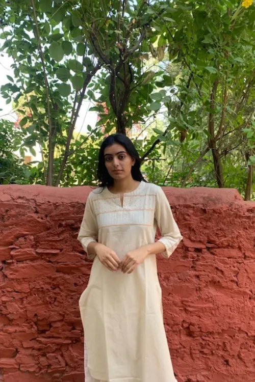 Sadhna 'Aagunch' White Applique And Tanka Work Long Handwoven Cotton Kurta