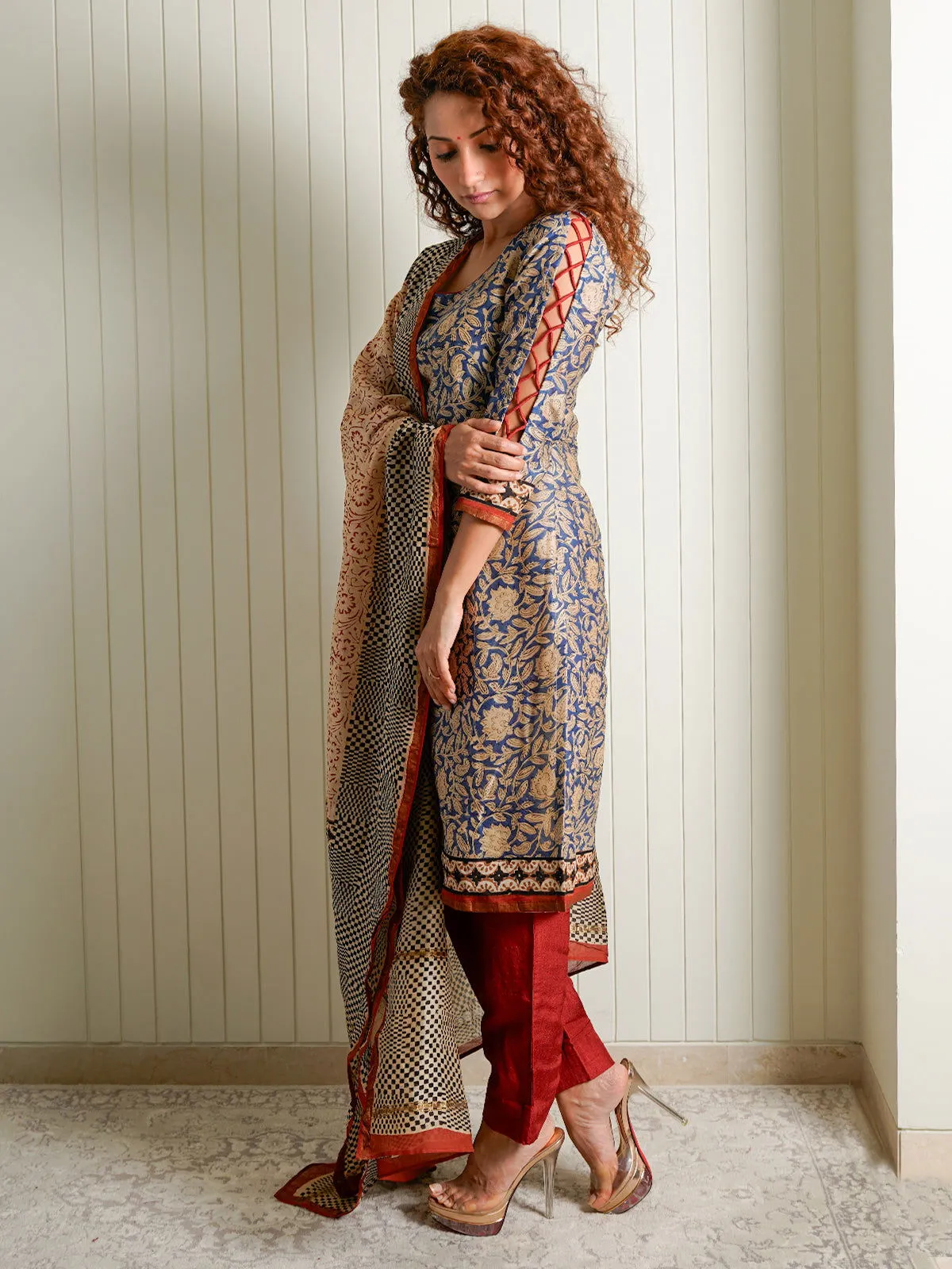 Women Chanderi Printed Uneck Regular Fit Suit Set Blue